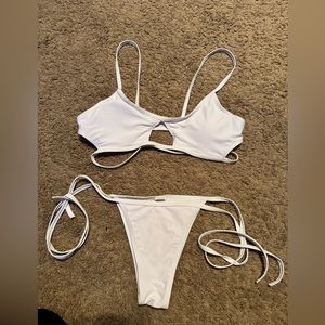 3 bikini’s - white, blue, and pink